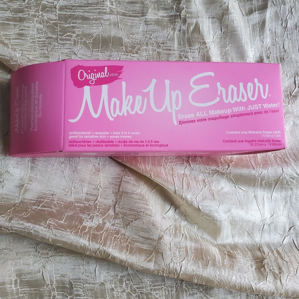 Makeup Eraser cloth NWOT